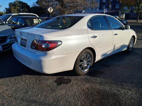 2004 Lexus ES 330