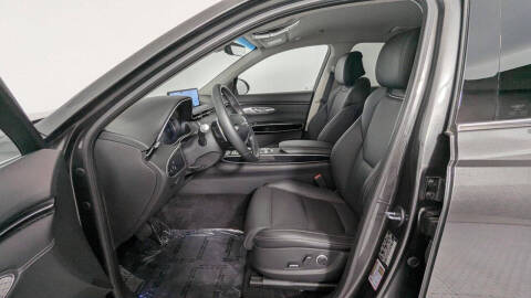 2025 Genesis GV70 2.5T Standard