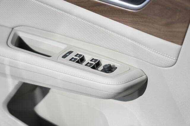 2024 Volkswagen Atlas SE