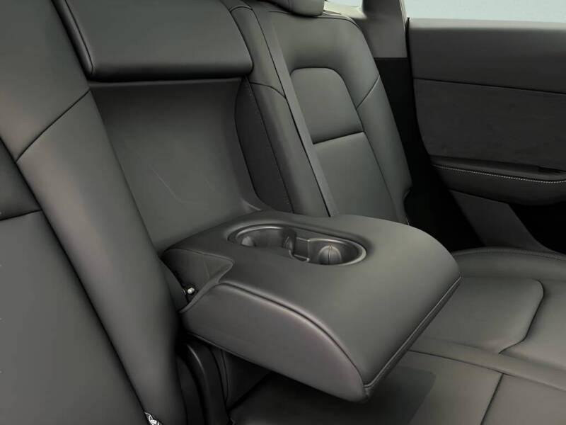 2025 Tesla Model Y Performance