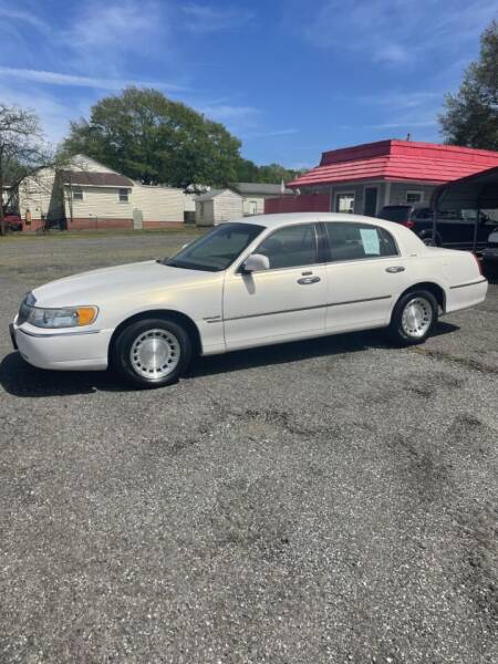 2002 Lincoln Town Car for sale at Kelley's Cars Inc. in Belmont NC