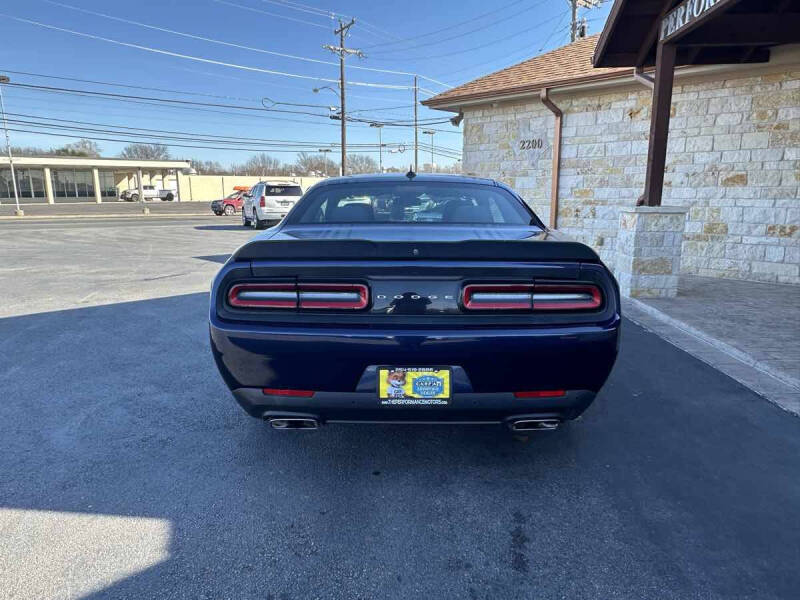 2017 Dodge Challenger R/T Shaker