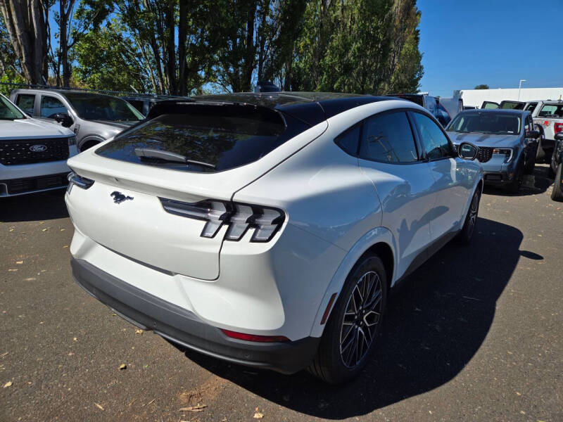 2025 Ford Mustang Mach-E GT