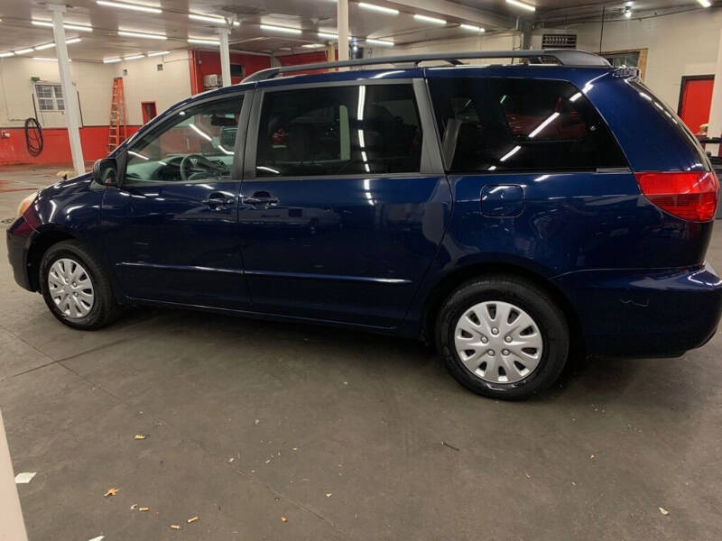 2004 Toyota Sienna