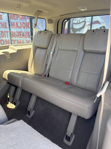 2011 Lincoln Navigator L