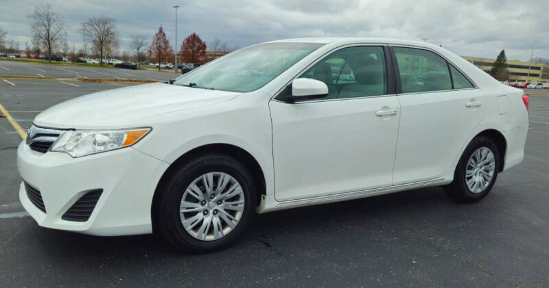 2012 Toyota Camry LE's photo