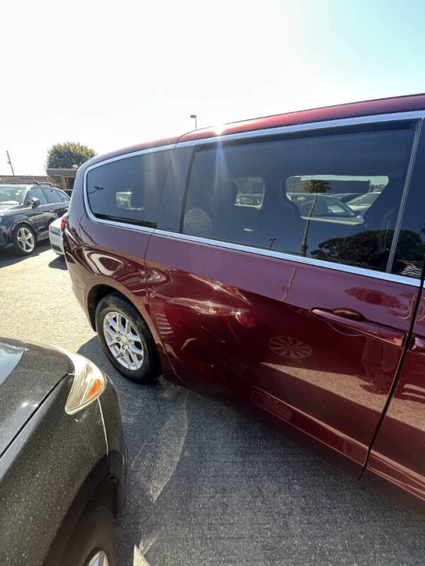 2018 Chrysler Pacifica LX
