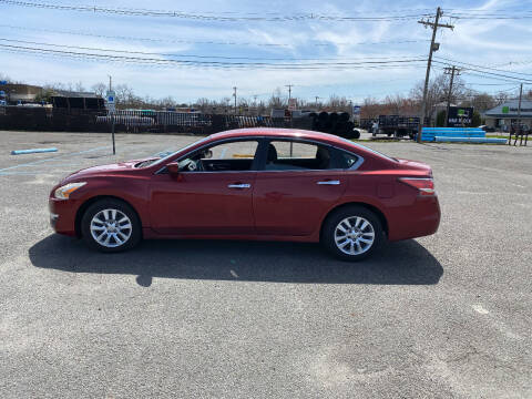 2014 Nissan Altima for sale at BT Mobility LLC in Wrightstown NJ