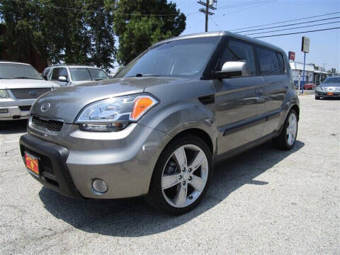 2010 Kia Soul +