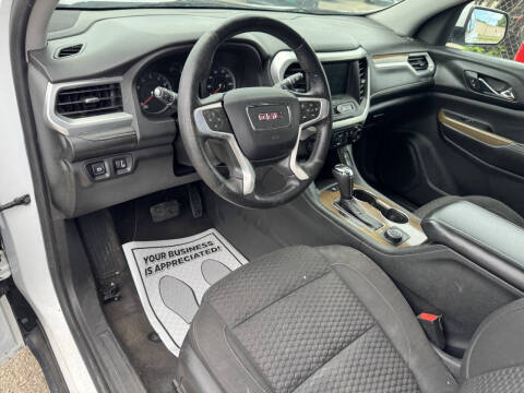 2017 GMC Acadia SLE-2