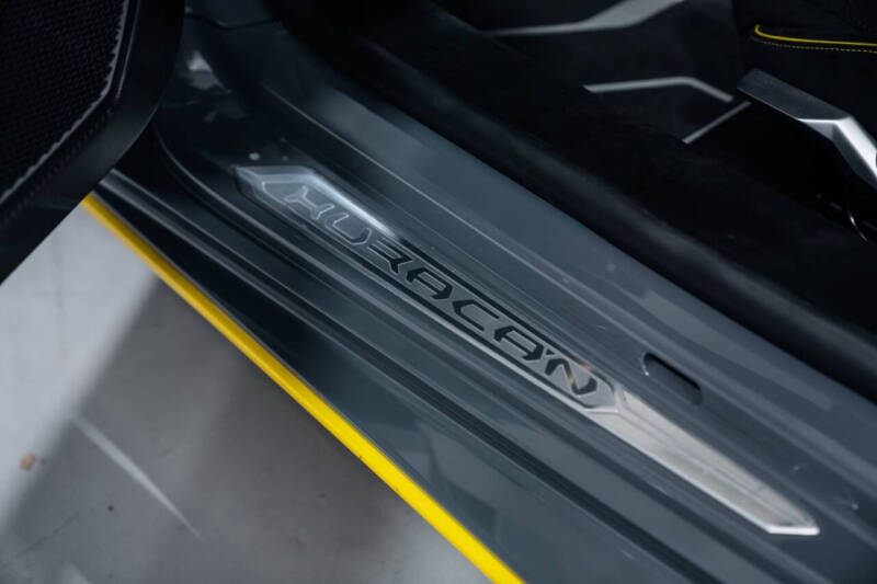 2023 Lamborghini Huracan STO