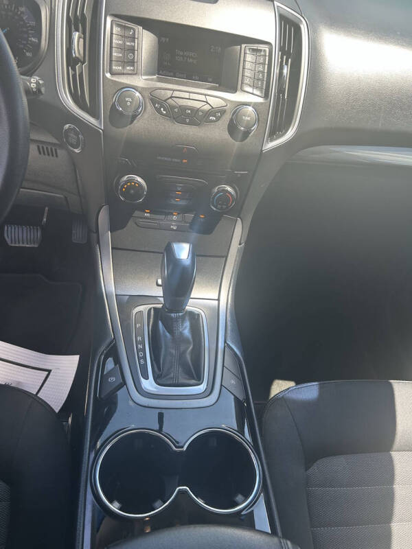 2016 Ford Edge SE
