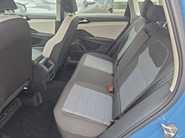 2025 Volkswagen Taos S 4Motion