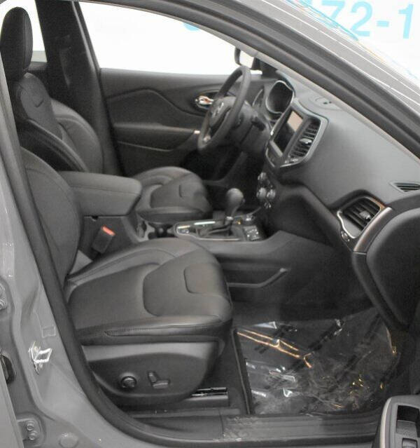 2022 Jeep Cherokee Latitude Lux