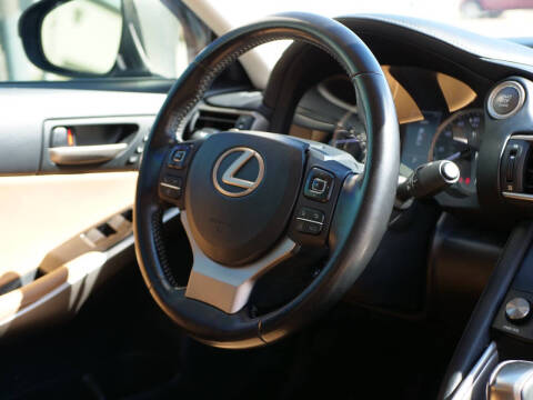2018 Lexus IS 300