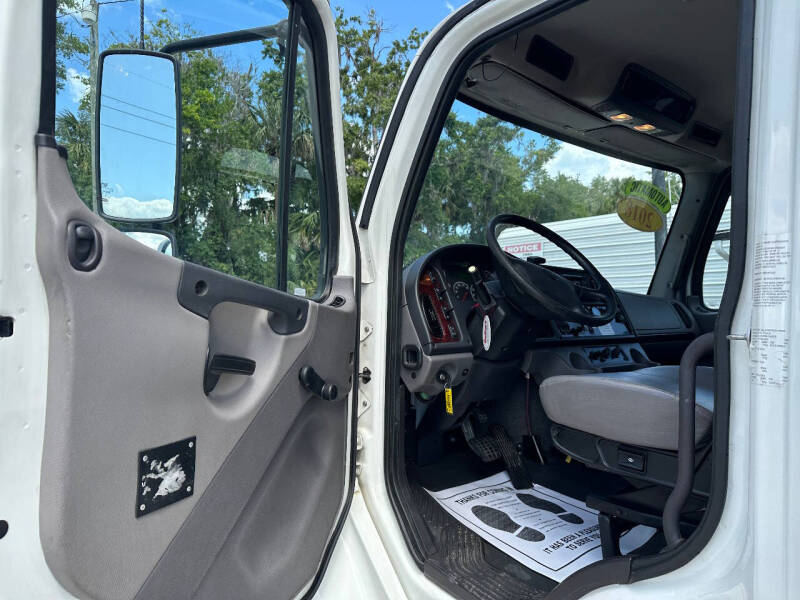 2018 Freightliner M2 106