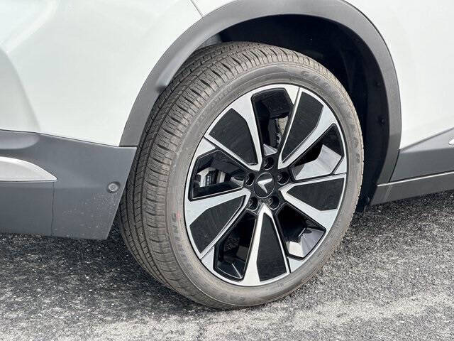 2025 VinFast VF8 Plus