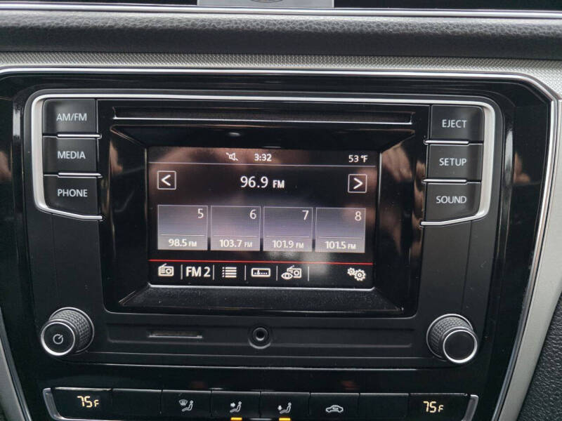 2016 Volkswagen Passat 1.8T S