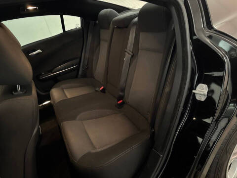 2017 Dodge Charger SE