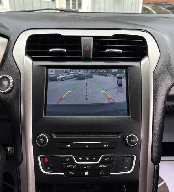 2017 Ford Fusion SE