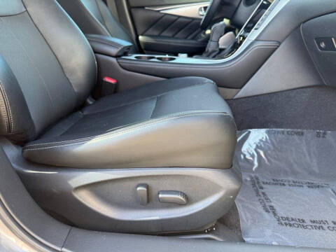 2022 Infiniti Q50 Luxe