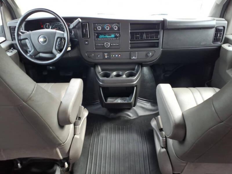 2023 Chevrolet Express 2500