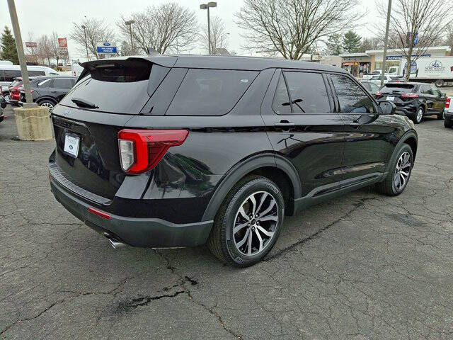 2022 Ford Explorer ST-Line