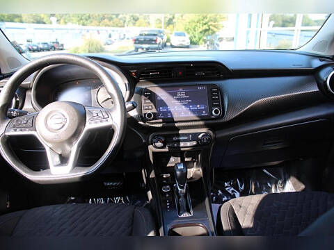 2022 Nissan Kicks SV