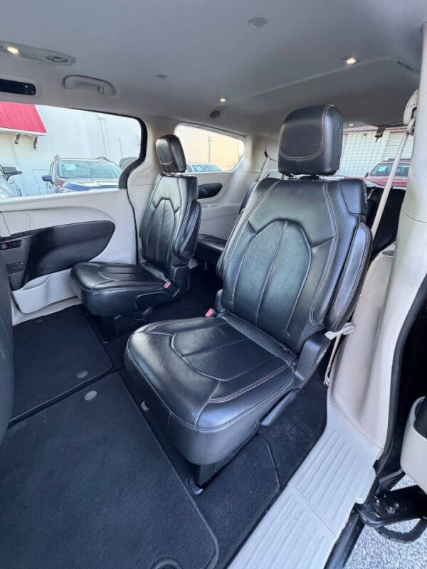 2017 Chrysler Pacifica Touring Plus