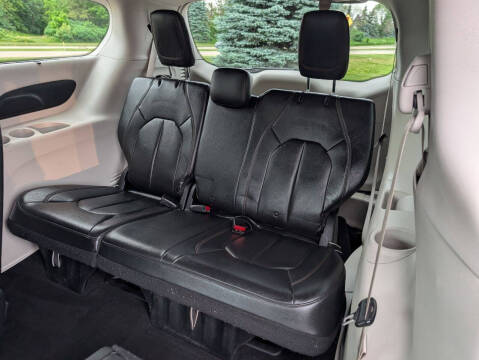 2020 Chrysler Pacifica Touring L