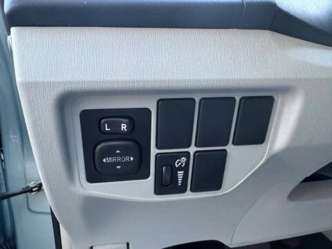 2014 Toyota Prius Two