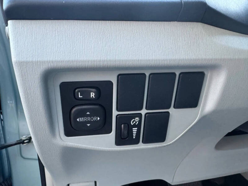 2014 Toyota Prius Two