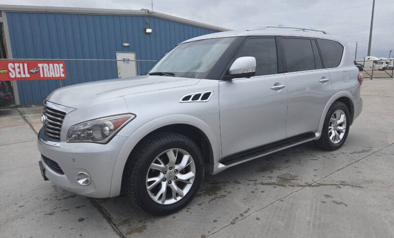 2012 INFINITI QX 56 photo 2