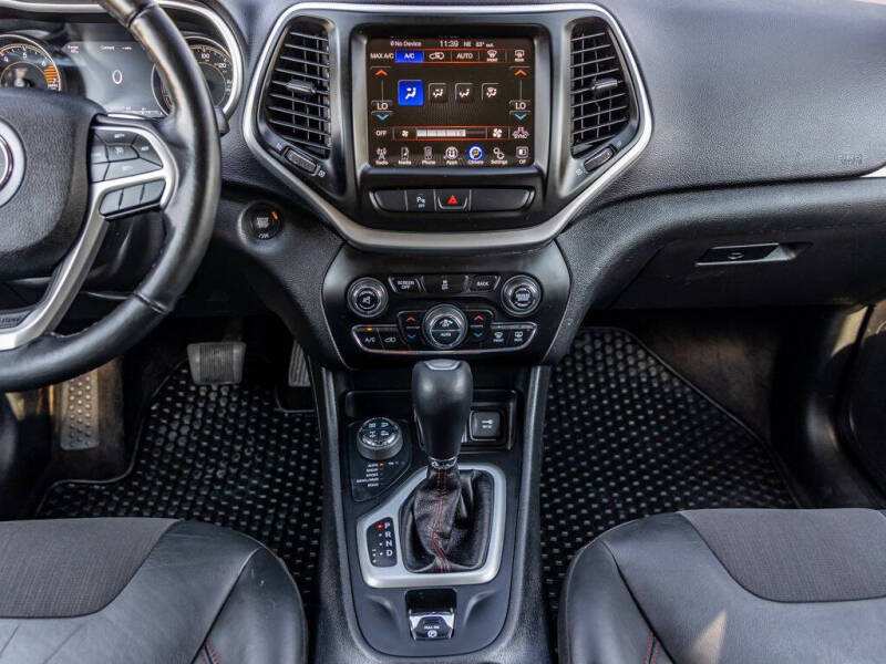 2018 Jeep Cherokee Trailhawk