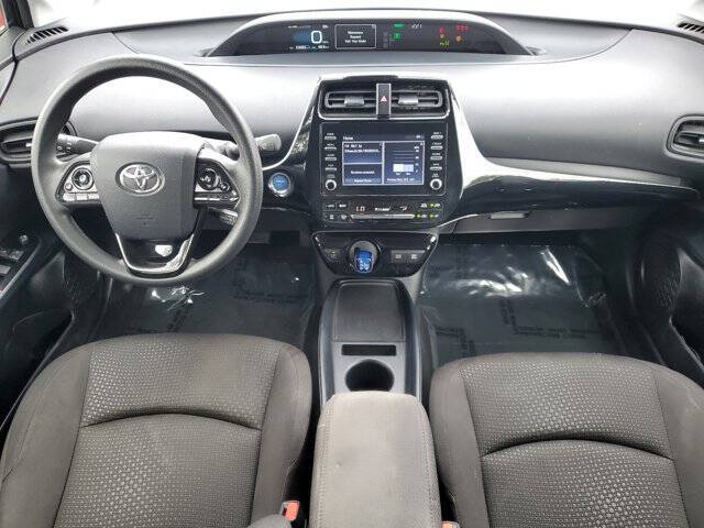 2020 Toyota Prius LE