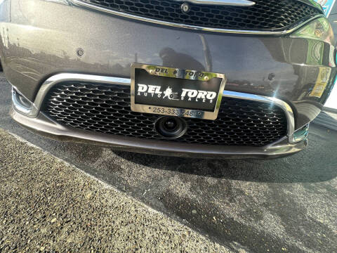 2017 Chrysler Pacifica Touring-L Plus