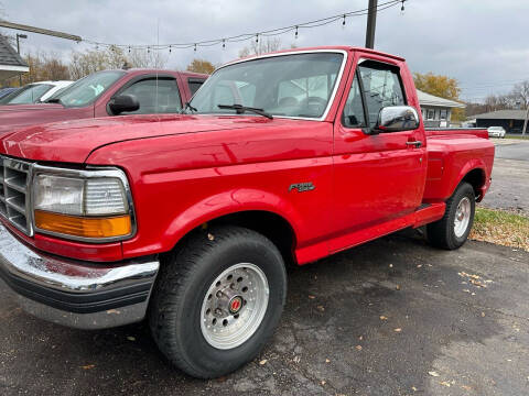 1992 Ford F-150 for sale at MEDINA WHOLESALE LLC in Wadsworth OH