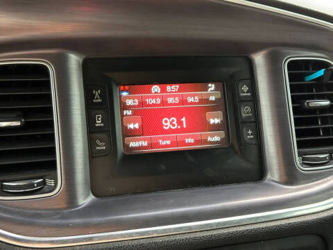 2017 Dodge Charger SE