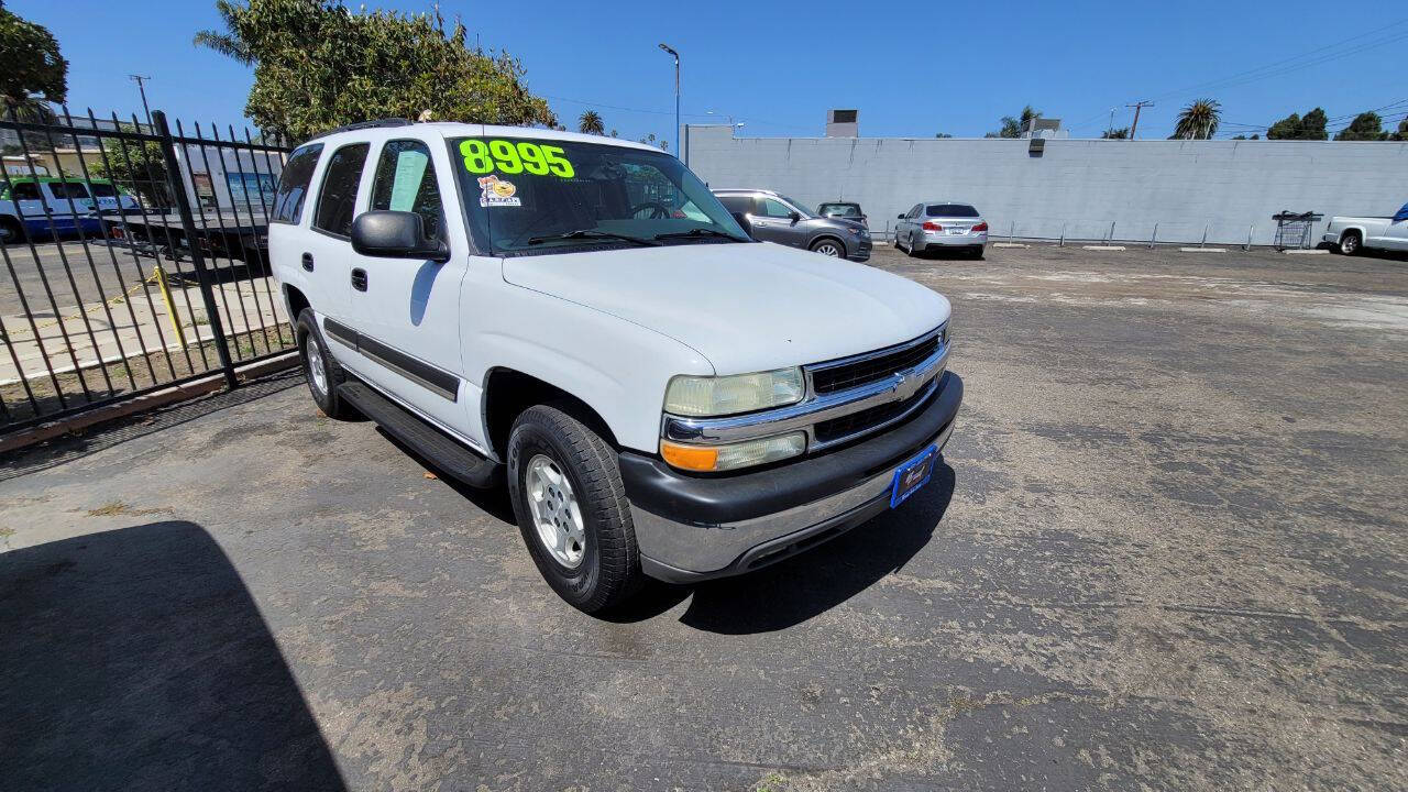 2004 Chevrolet Tahoe LS's photo