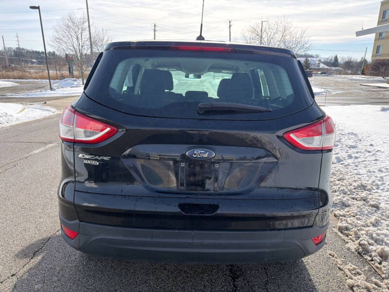 2016 Ford Escape S