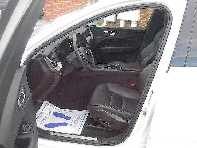 2020 Volvo XC60 T5 Momentum