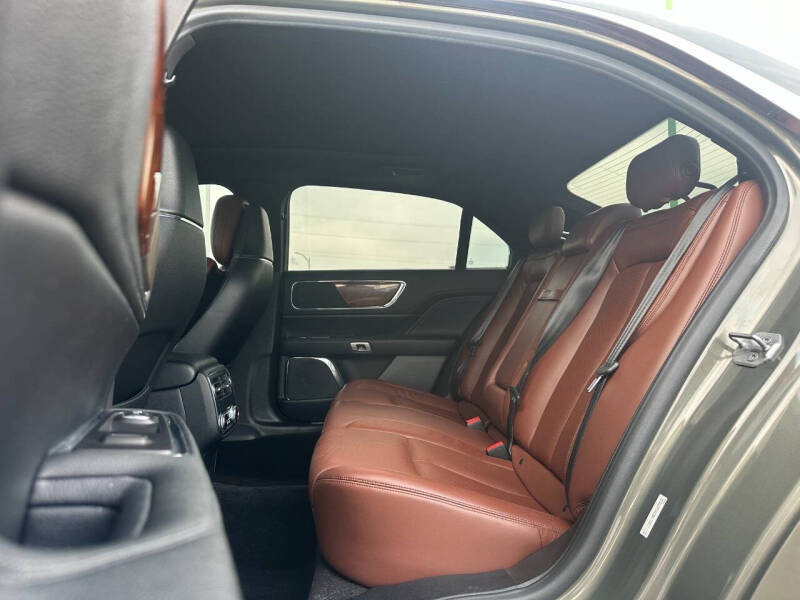 2017 Lincoln Continental Reserve