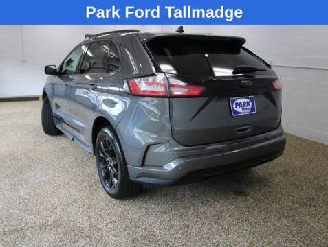 2022 Ford Edge SE