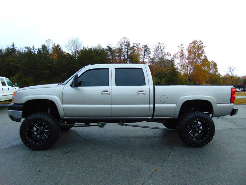 2004 Chevrolet Silverado 2500HD LT's photo