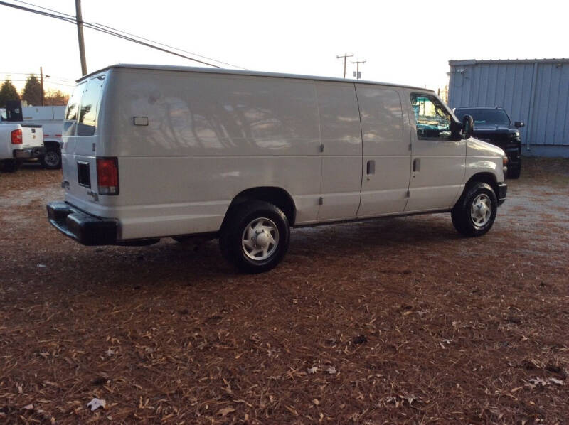 2014 Ford E-Series Econoline Van Commercial photo 9