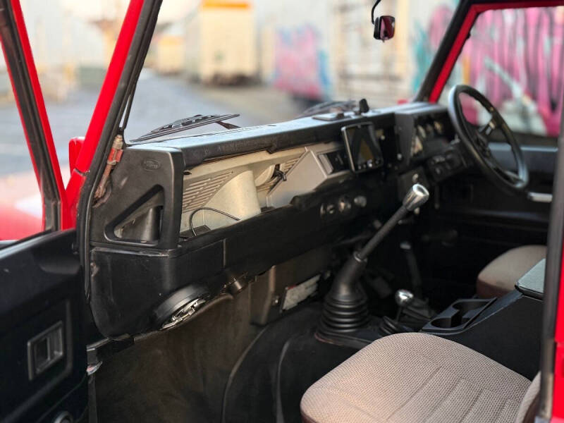 1987 Land Rover Defender