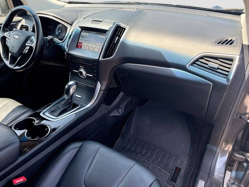 2017 Ford Edge Titanium