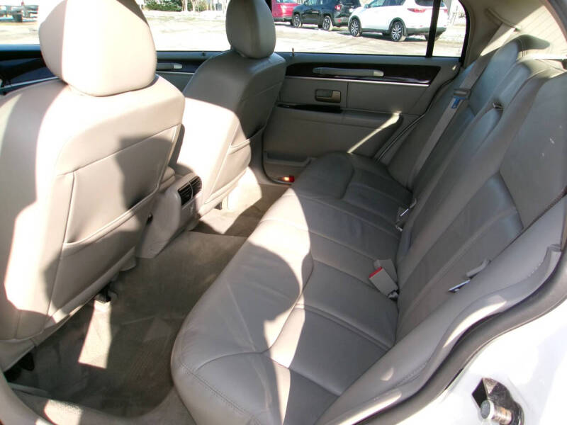 2007 Lincoln Town Car Signature Limited