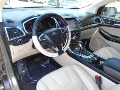 2017 Ford Edge Titanium