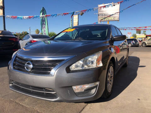 2014 Nissan Altima for sale at Sunday Car Company LLC in Phoenix AZ